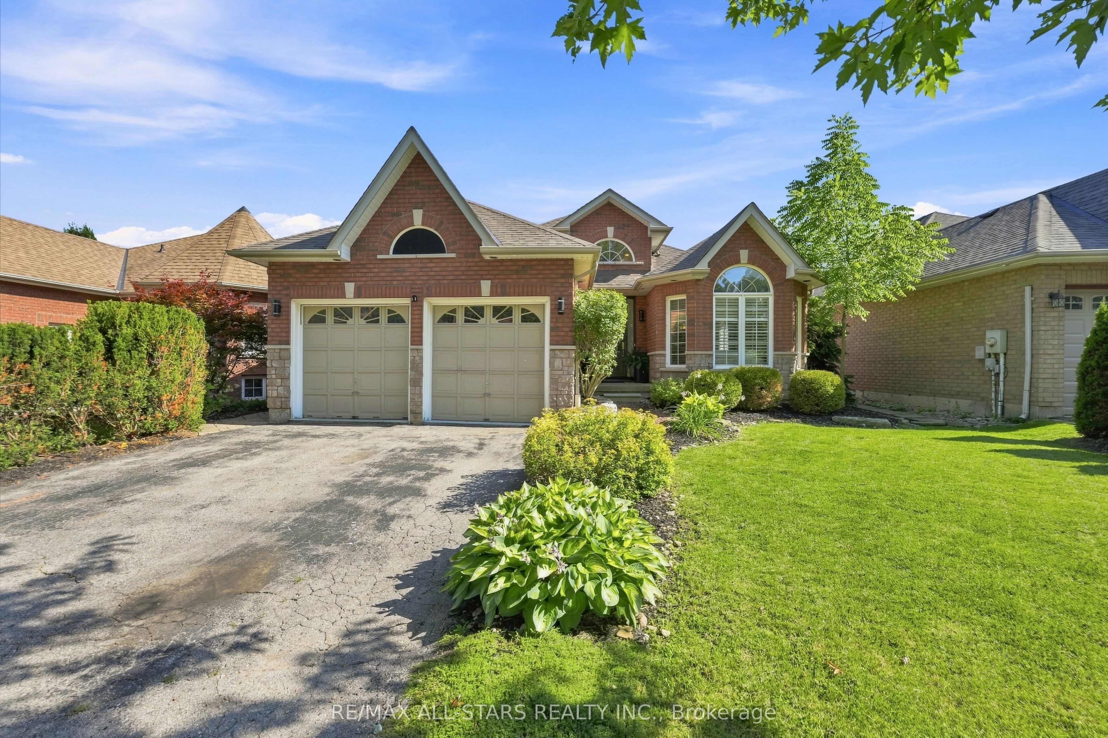15 Ivygreen Road
