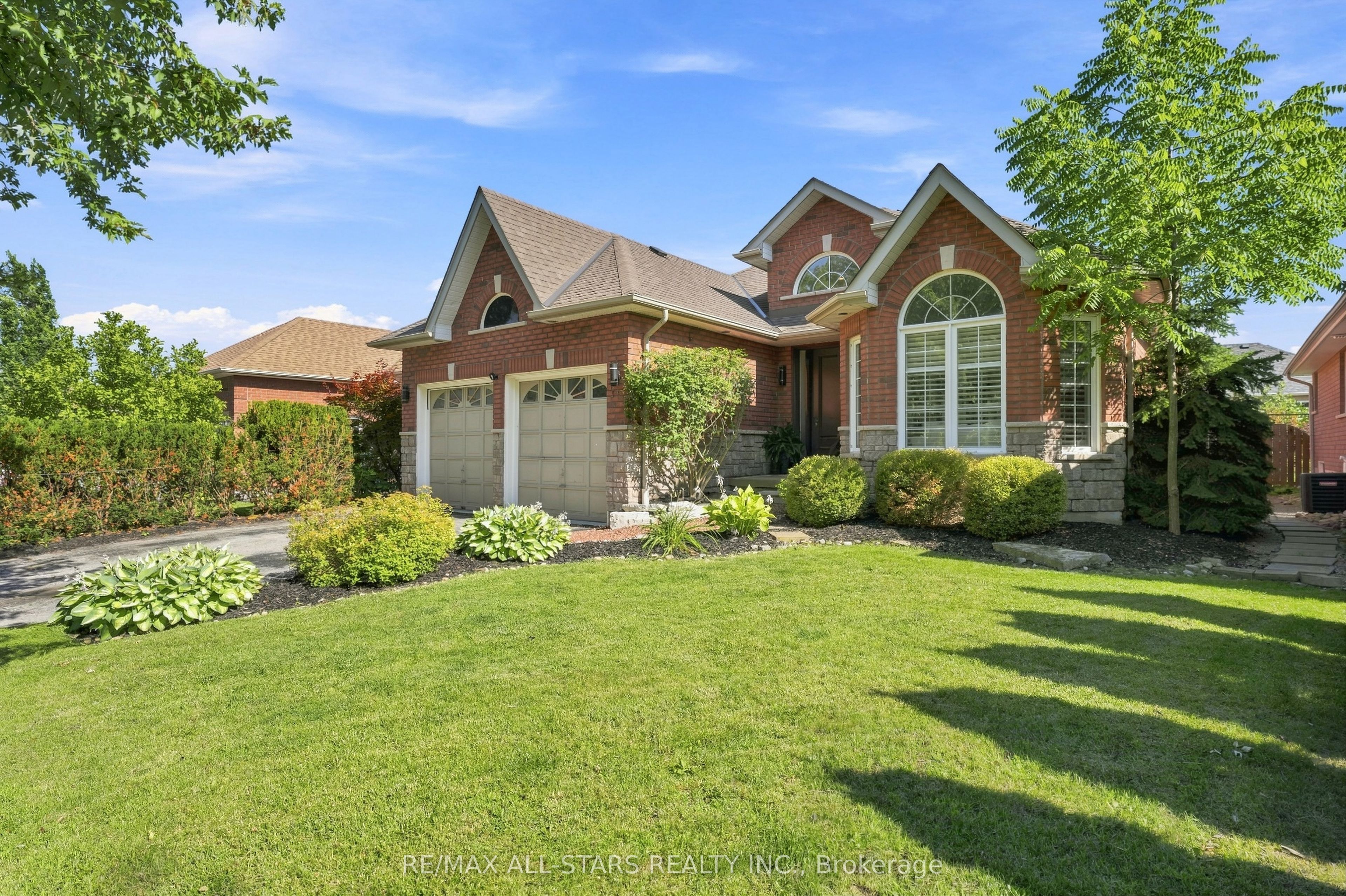 15 Ivygreen Road