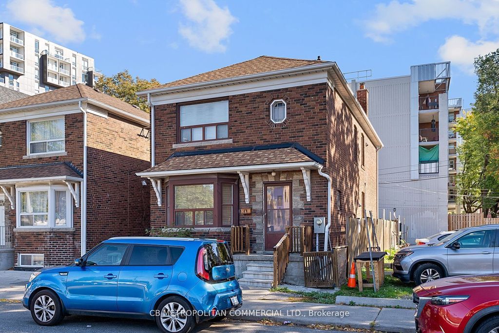 Photo of 15-19 Augusta Avenue, Toronto, ON M5T 2K7 (MLS # C12607376)