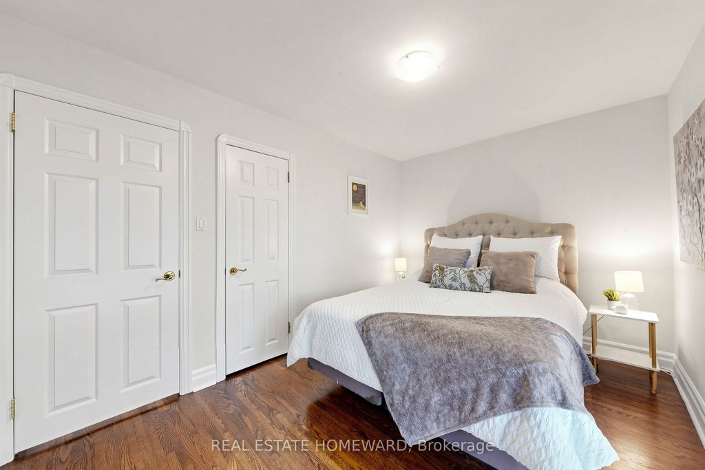 Photo of 40 Donora Drive, Toronto, ON M4B 1B5 (MLS # E13417910)