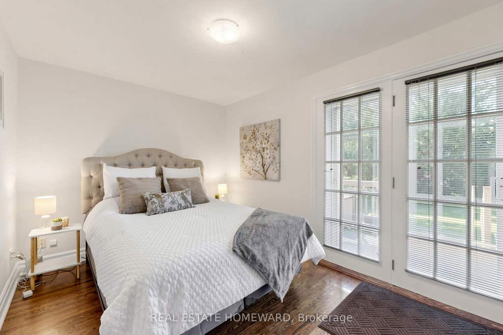 Photo of 40 Donora Drive, Toronto, ON M4B 1B5 (MLS # E13417910)