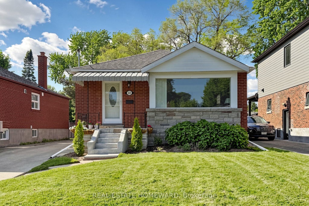 Photo of 40 Donora Drive, Toronto, ON M4B 1B5 (MLS # E13417910)
