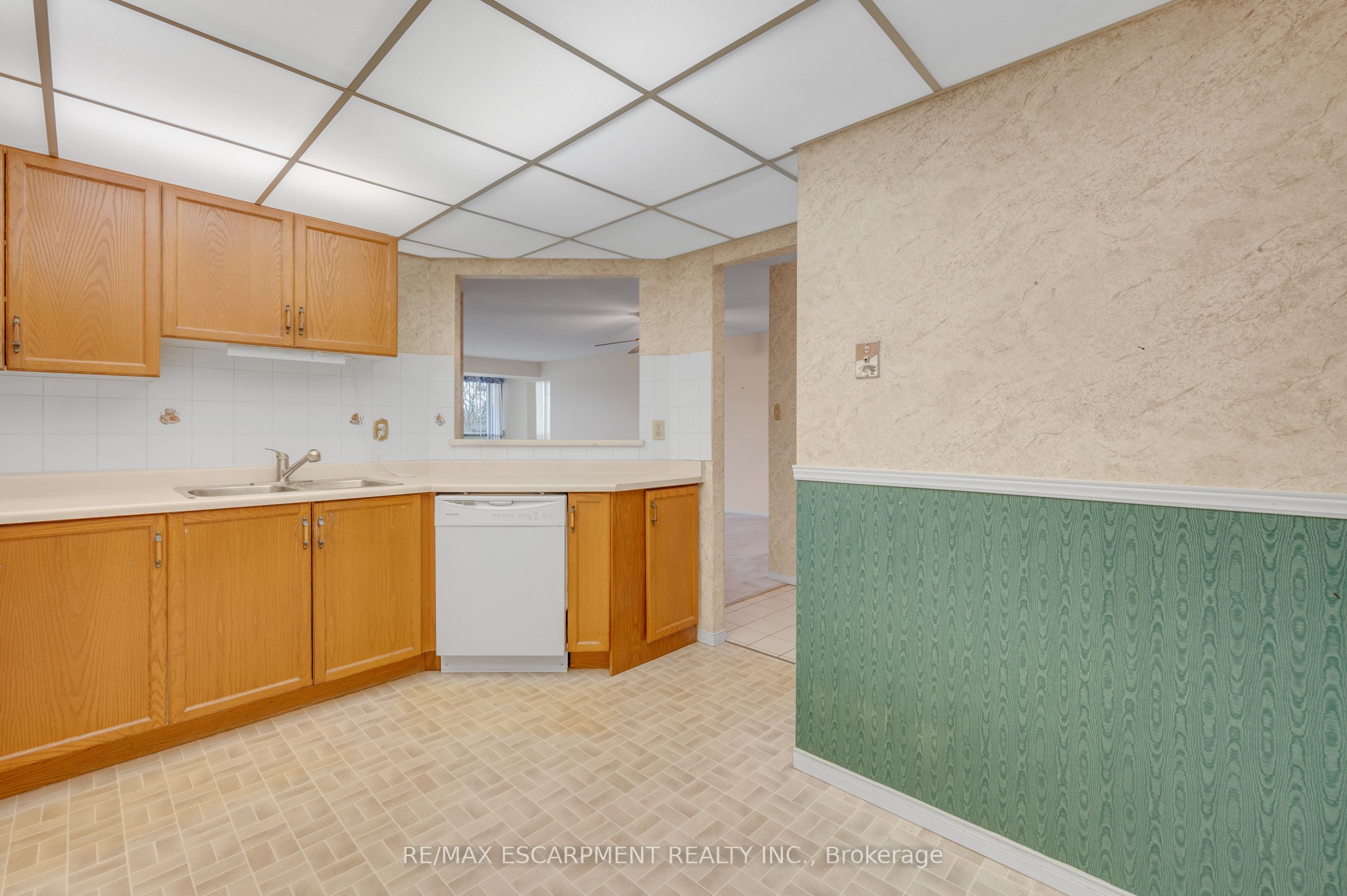 5070 Pinedale Avenue 302