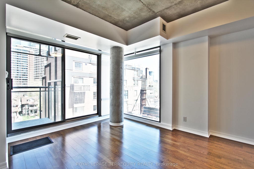 Photo of 22 Wellesley Street E #708, Toronto, ON M4Y 1G3 (MLS # C13715362)