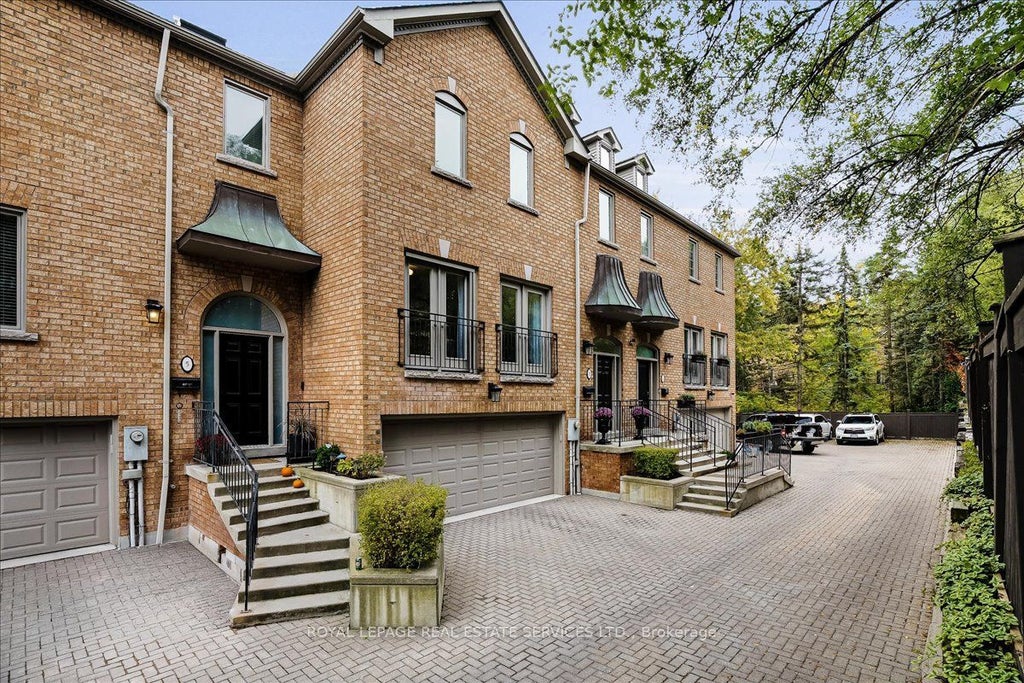 Photo of 3525 Yonge Street #TH3, Toronto, ON M4N 3P9 (MLS # C14081128)