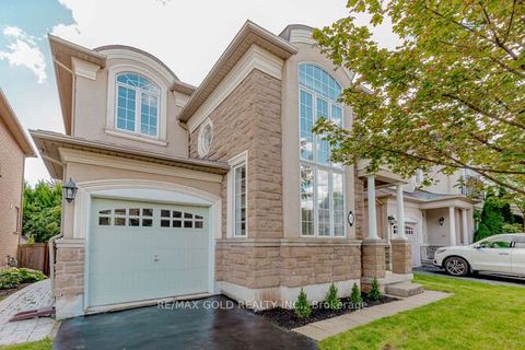 3368 Hayhurst Crescent Oakville ON L6L 6W9