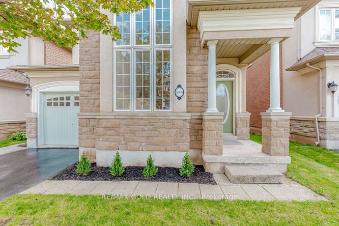 3368 Hayhurst Crescent