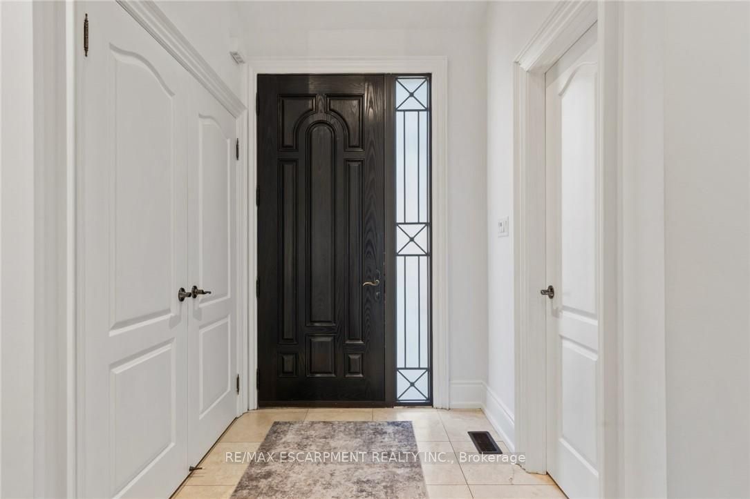 1063 Greenoaks Drive