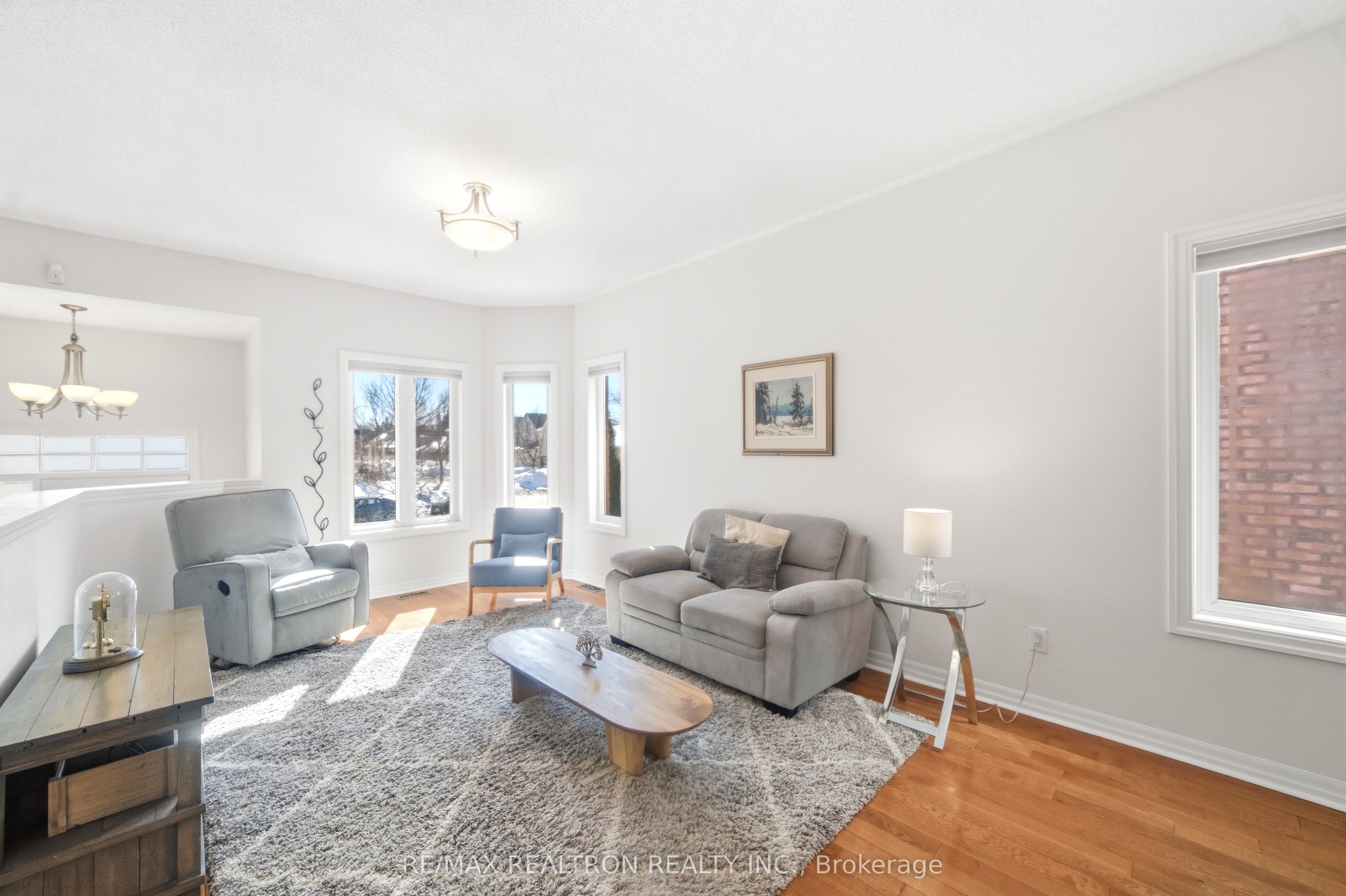 28 Headwater Crescent