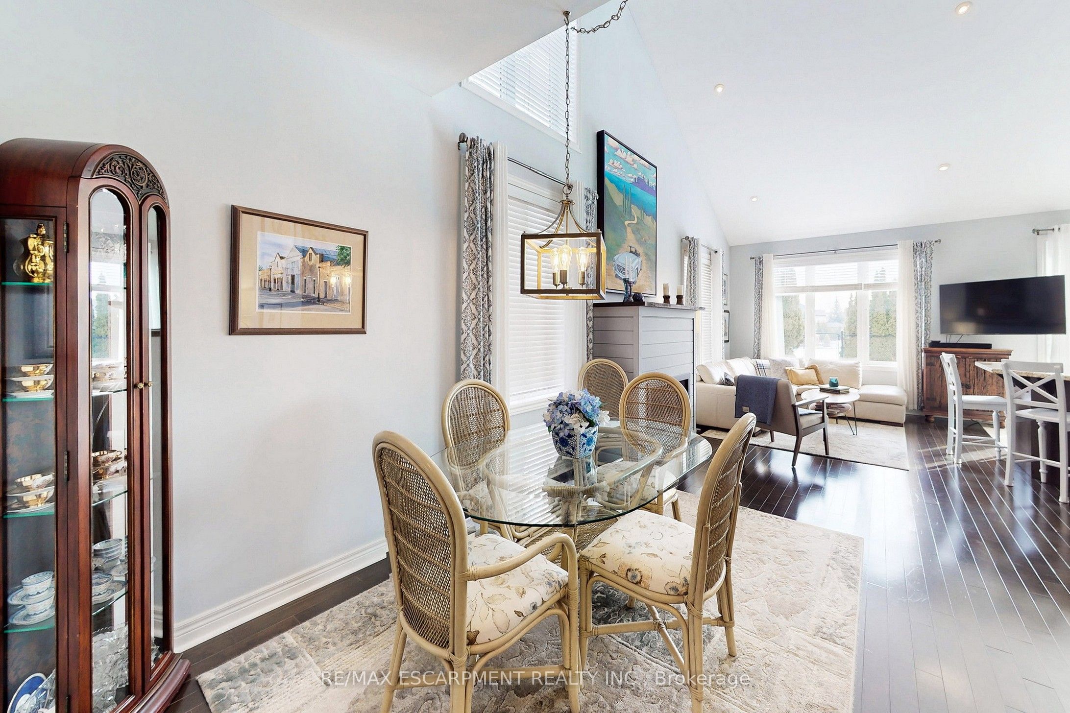 4176 Saunders Crescent