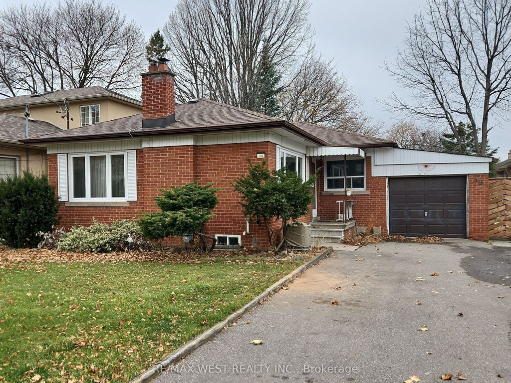 Photo of 30 Golfwood Heights, Toronto, ON M9P 3M1 (MLS # W12581528)