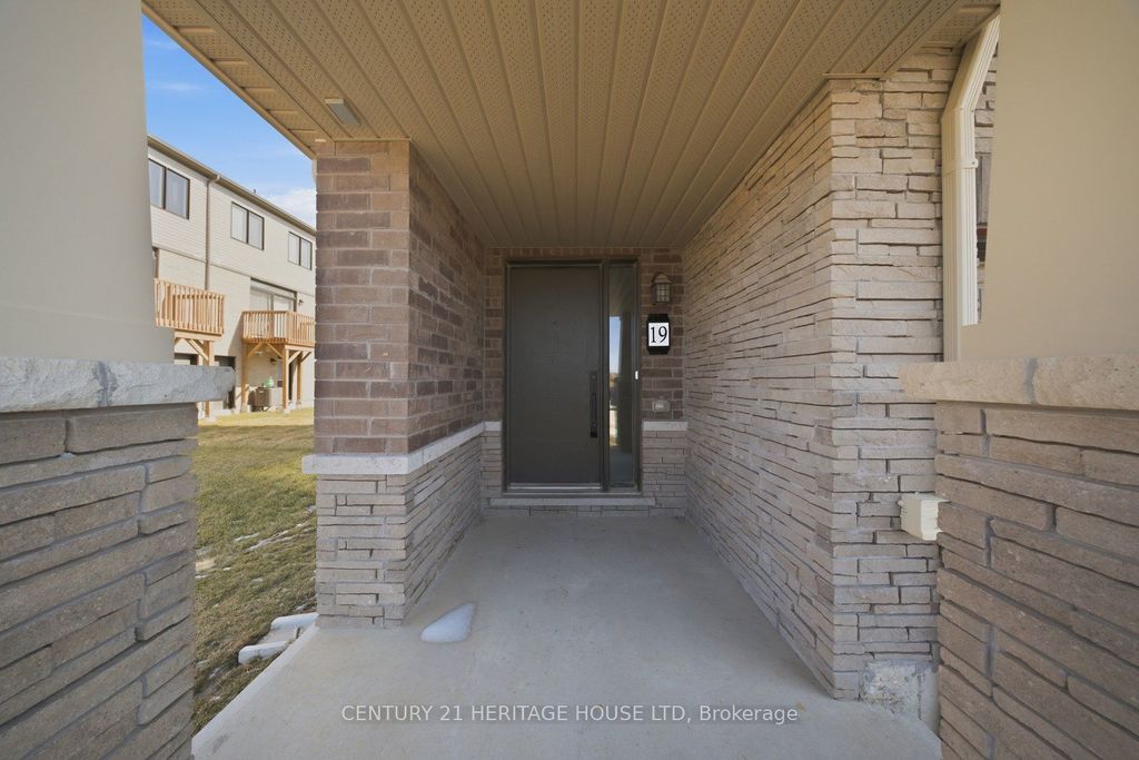 Photo of 19 Baskett Street, Brantford, ON N3T 0W4 (MLS # X12894412)