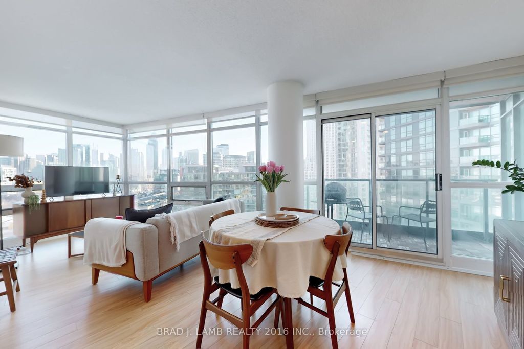 Photo of 231 Fort York Boulevard #1611, Toronto, ON M5V 1B2 (MLS # C12794266)