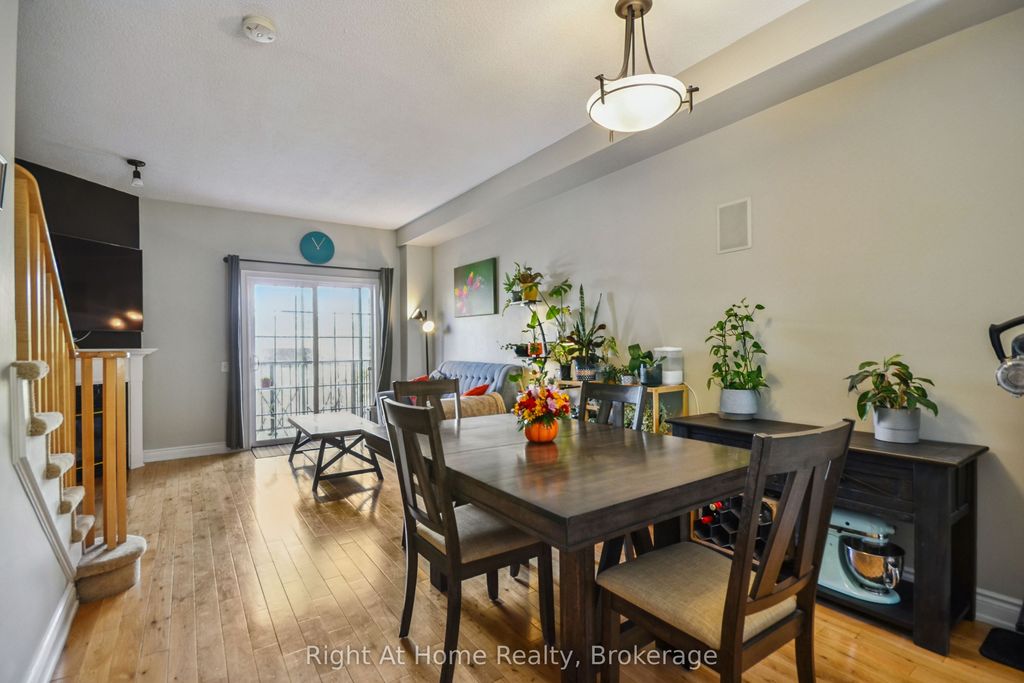 Photo of 5080 FAIRVIEW Street #34, Burlington, ON L7L 7E9 (MLS # W12468523)