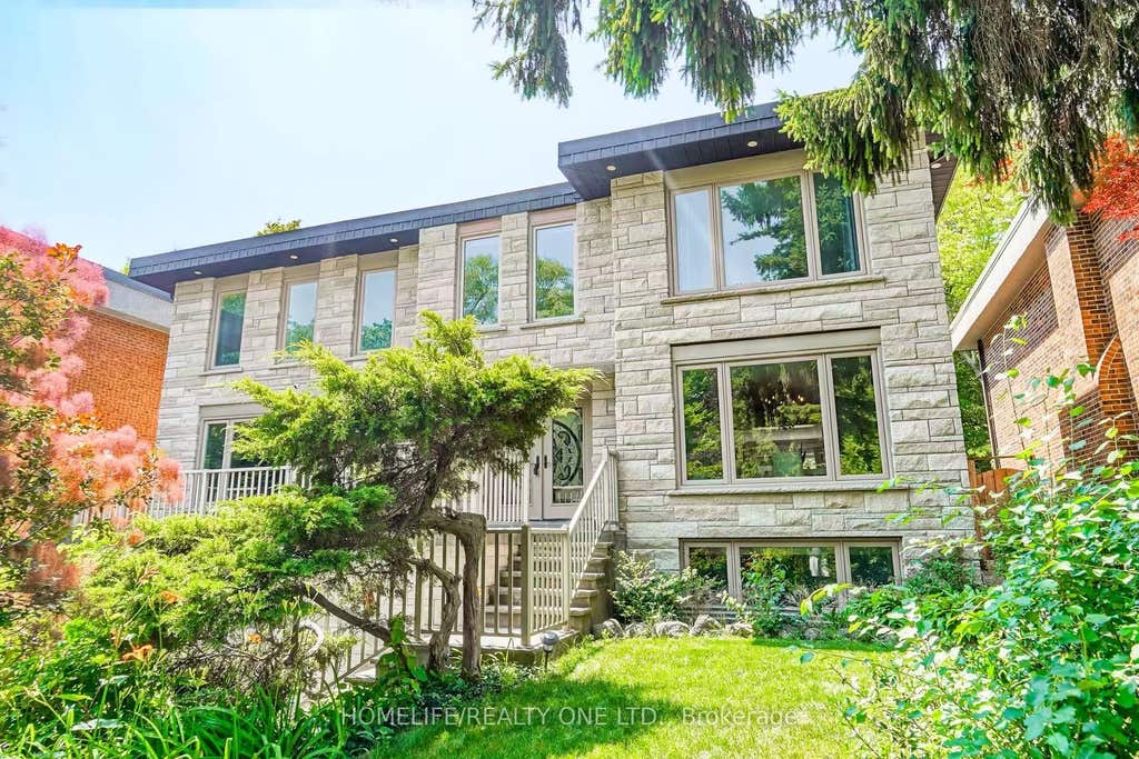 Photo of 31 Bearwood Drive, Toronto, ON M9A 4G5 (MLS # W13676492)