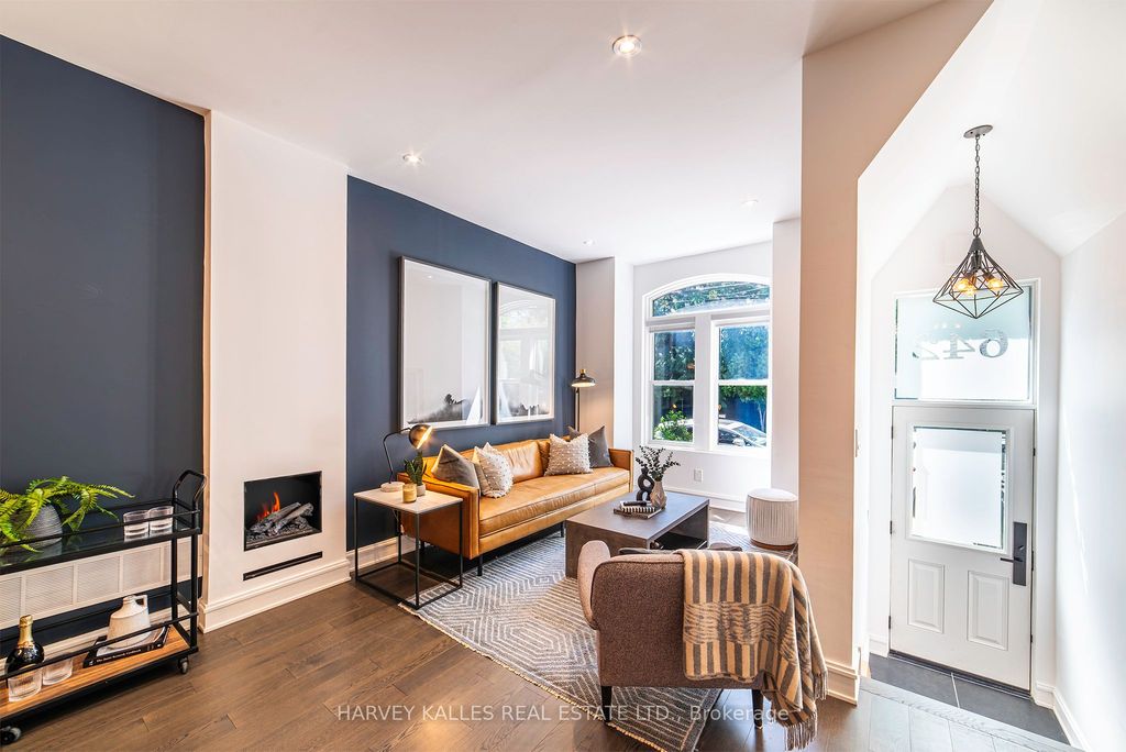 Photo of 642 Wellington Street W, Toronto, ON M5V 1G4 (MLS # C13226942)