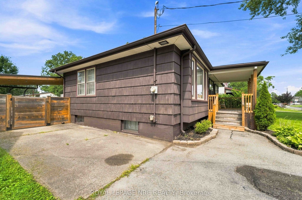 Photo of 287 First Avenue, Welland, ON L3C 1Z1 (MLS # X13753496)
