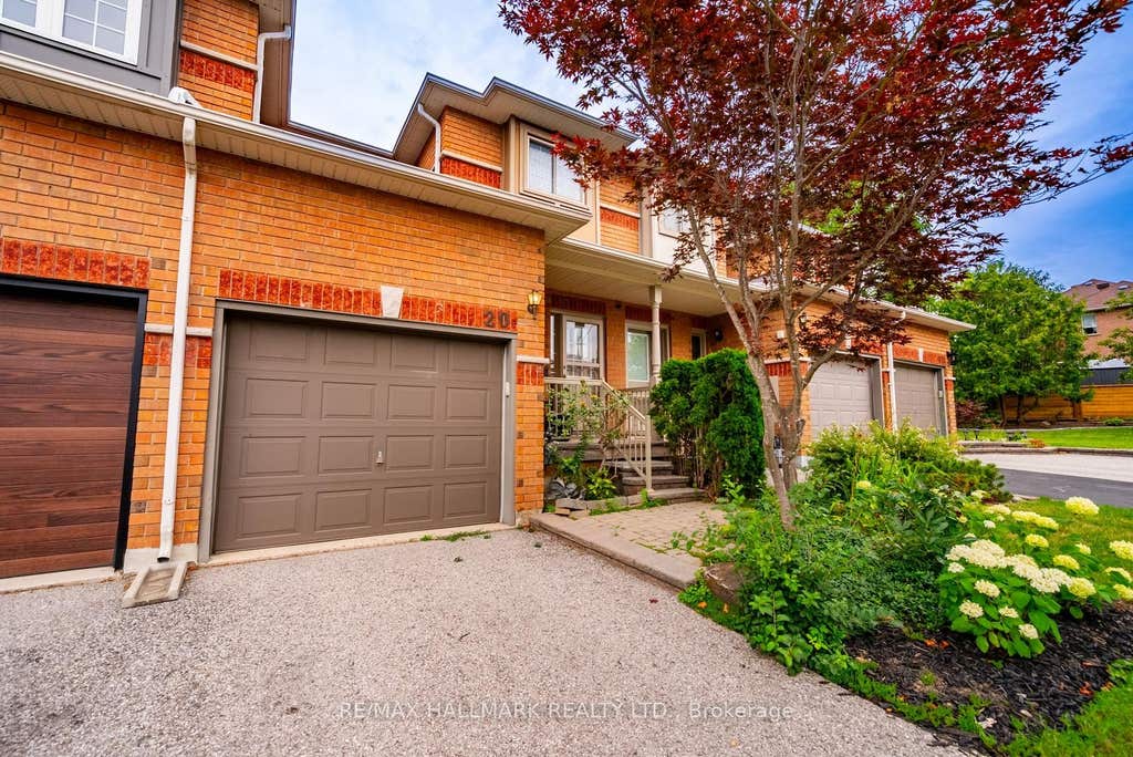 Photo of 20 Willoway Court, Whitchurch-Stouffville, ON L4A 1K7 (MLS # N13653012)