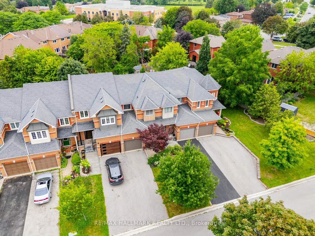 Photo of 20 Willoway Court, Whitchurch-Stouffville, ON L4A 1K7 (MLS # N13653012)