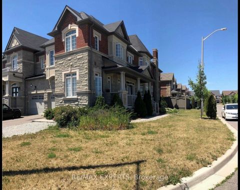 87 Spruce Pine Crescent Vaughan ON L6A 0X7