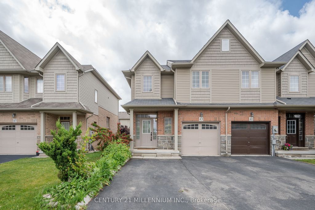 Photo of 43 Bankfield Crescent, Hamilton, ON L8J 0C1 (MLS # X12451509)