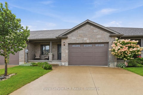 3 beds bed, 3 baths bath property at 250 Krotz Street E, North Perth, ON N4w 0b3