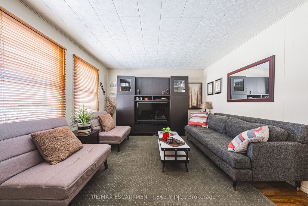 Photo of 28 Munn Street, Hamilton, ON L8V 1J9 (MLS # X13038640)