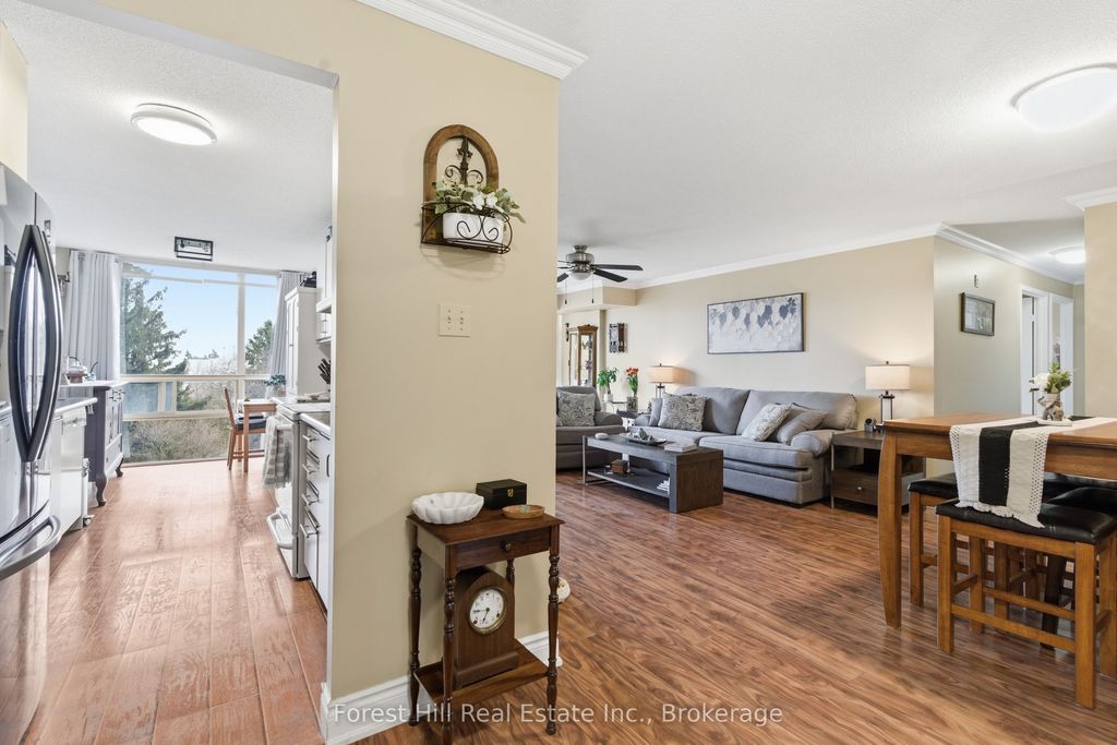 Photo of 55 Blue Springs Drive #402, Waterloo, ON N2J 4T3 (MLS # X13028086)