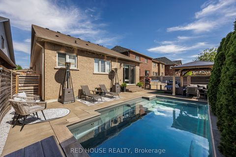 Property photo of 74 mcdonnell crescent, bradford west gwillimbury, ON l3z 0s7