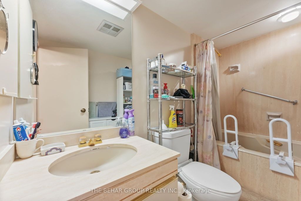 Photo of 65 Harbour Square #1709, Toronto, ON M5J 2L4 (MLS # C12796244)