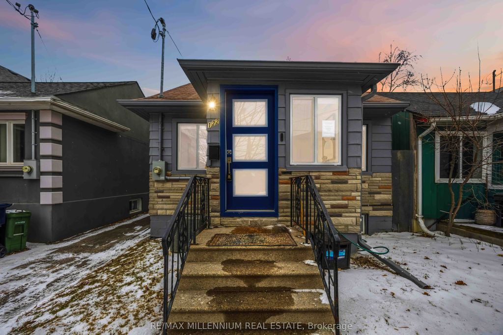 Photo of 122 Twenty Second Street, Toronto, ON M8V 3M4 (MLS # W12662620)