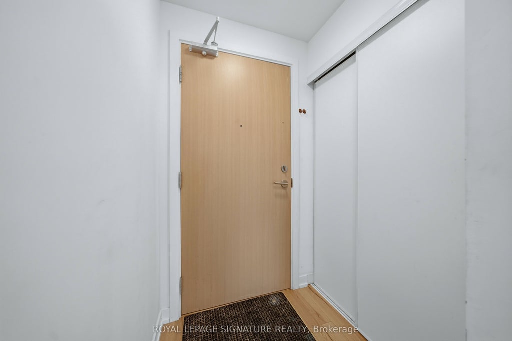 Photo of 1195 The Queensway N/A #406, Toronto, ON M8Z 0H1 (MLS # W13861442)