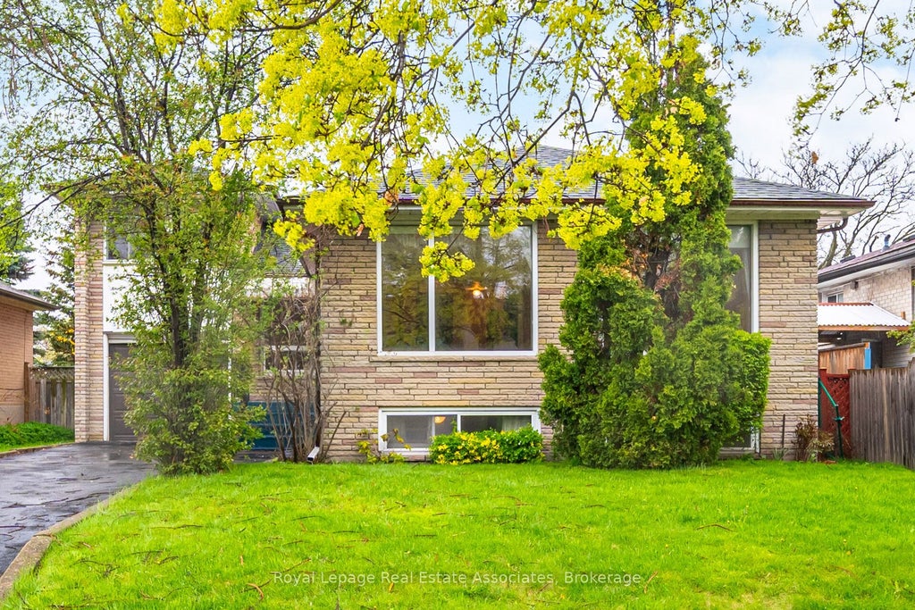 Photo of 193 Kingsview Boulevard, Toronto, ON M9R 1V7 (MLS # W13212092)