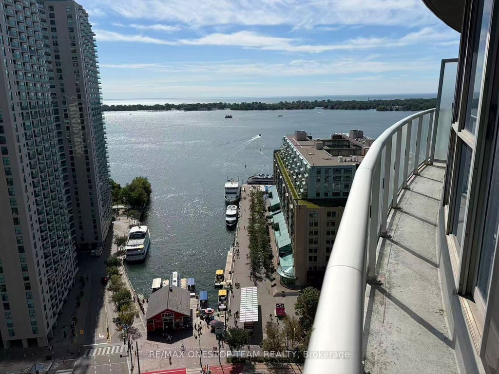 Photo of 8 York Street #2505, Toronto, ON M5J 2Y2 (MLS # C13770168)