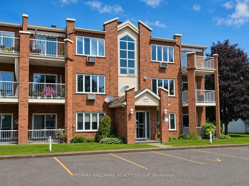 Photo of 669 Spence Avenue #6, Hawkesbury, ON K6A 3S2 (MLS # X13702760)