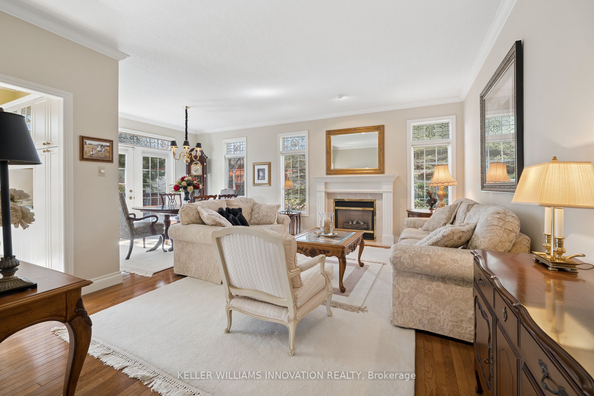 333 George Street N 1