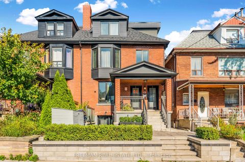 Photo of 49 Beatrice Street, Toronto, ON M6J 2T2 (MLS # C12410227)