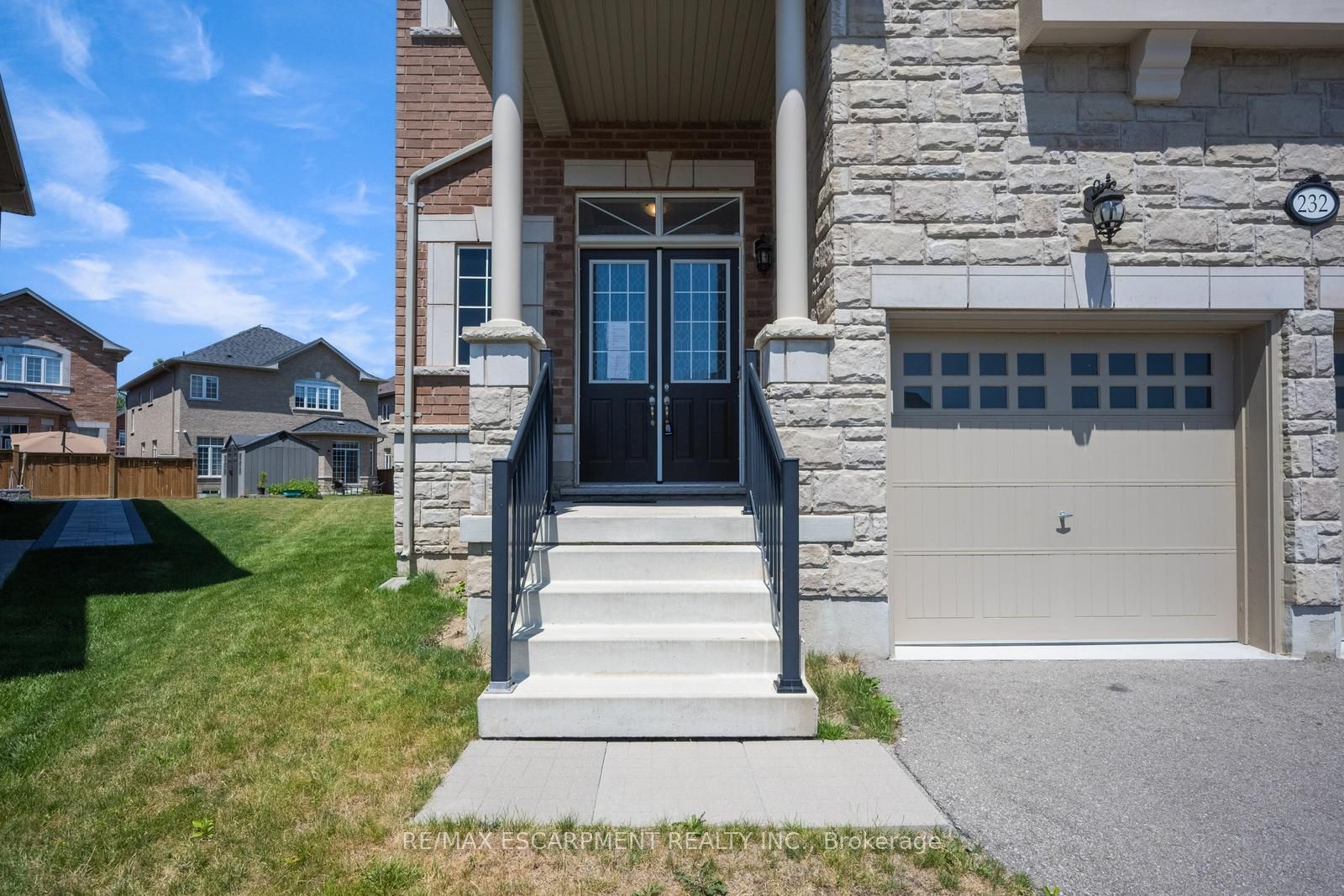 232 Niagara Trail