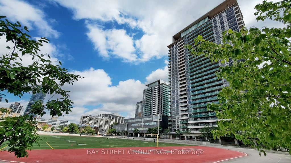 Photo of 70 Roehampton Avenue #212, Toronto, ON M4P 1R2 (MLS # C12510754)