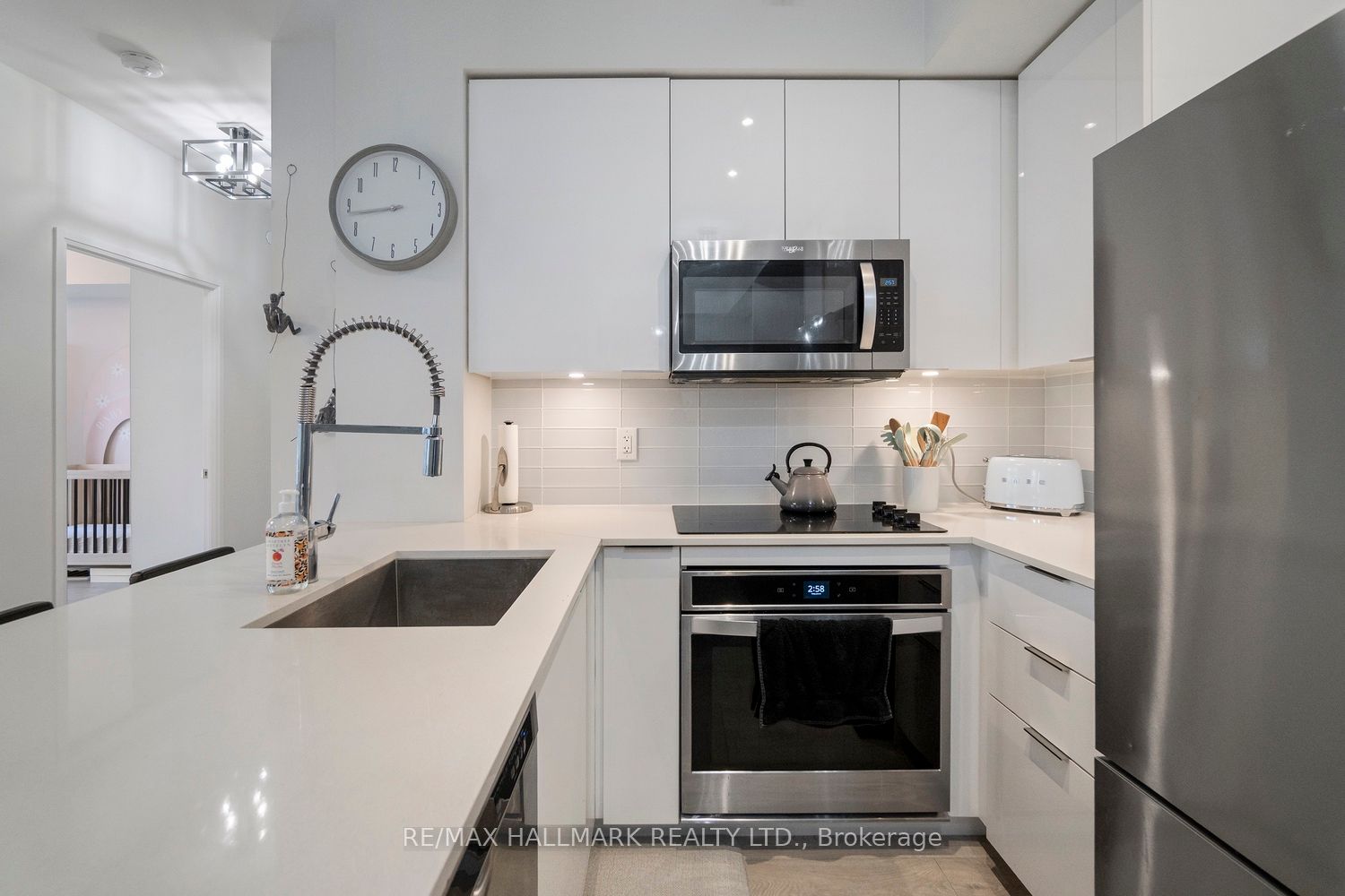99 Eagle Rock Way 729