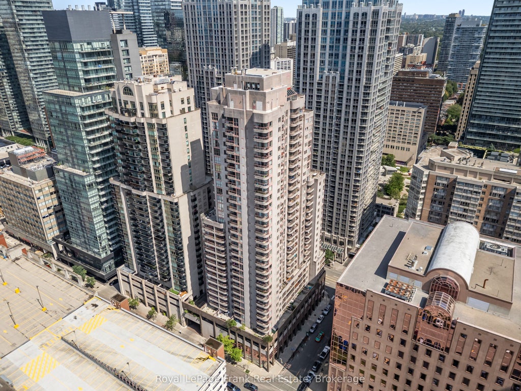 Photo of 736 Bay Street #2910, Toronto, ON M5G 2M4 (MLS # C13787390)