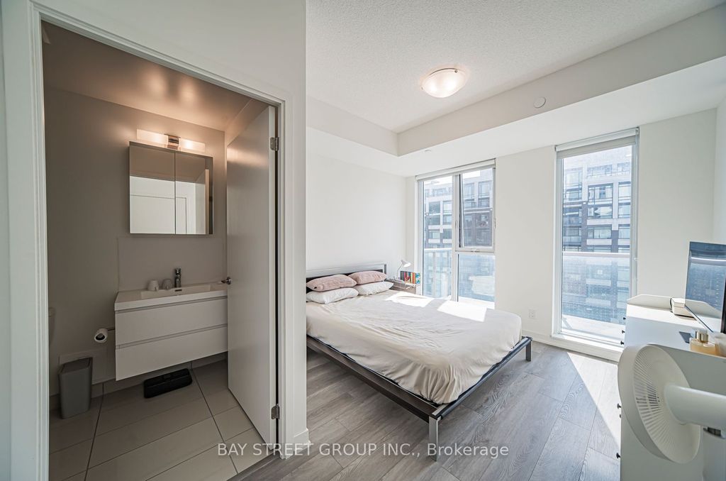 Photo of 292 Verdale Crossing N/A #804, Markham, ON L6G 1B3 (MLS # N12634072)