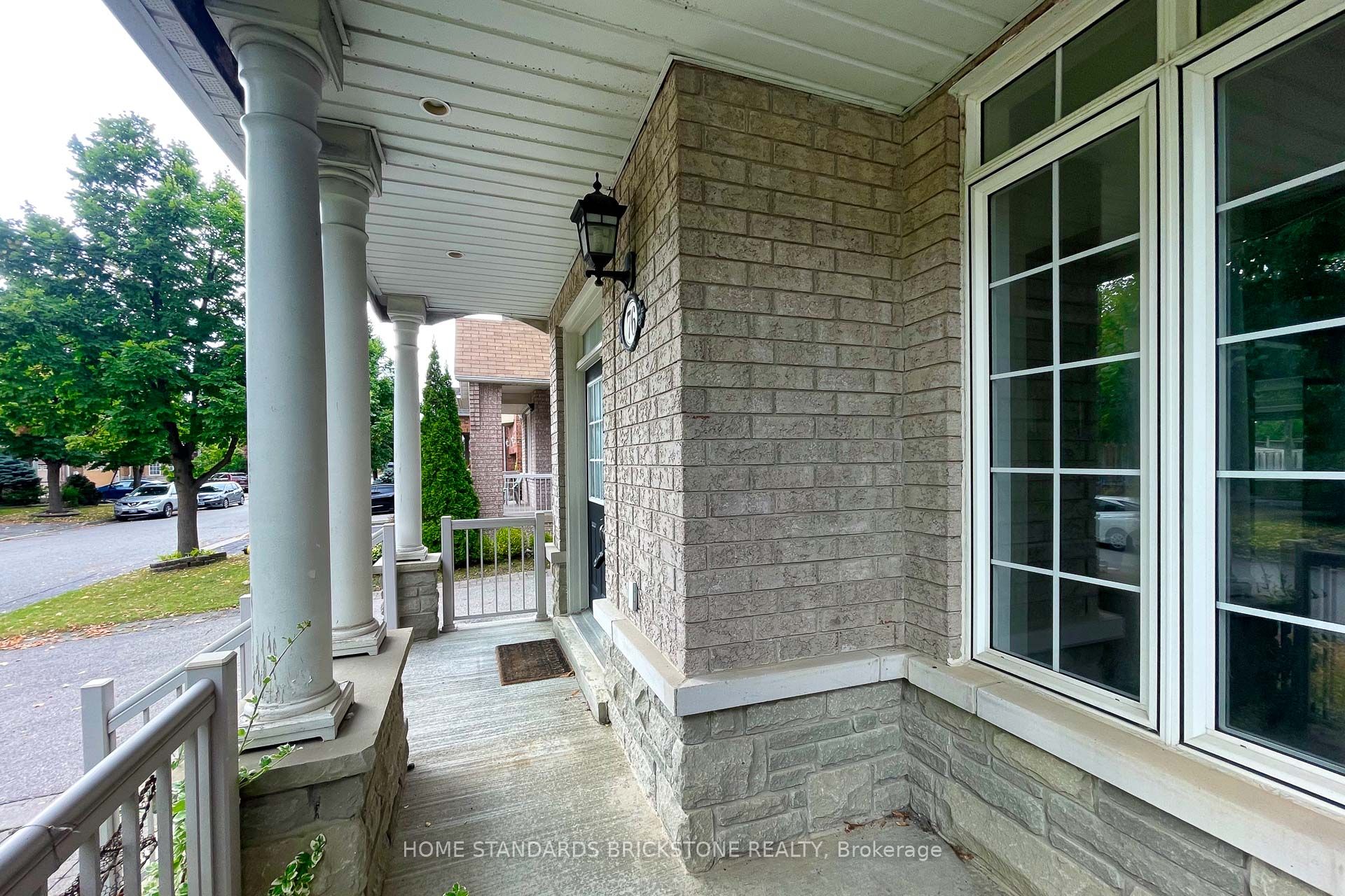 76 Leameadow Road