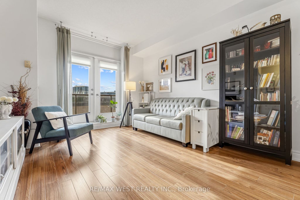 Photo of 4196 Dundas Street W #402, Toronto, ON M8X 0A3 (MLS # W13813060)