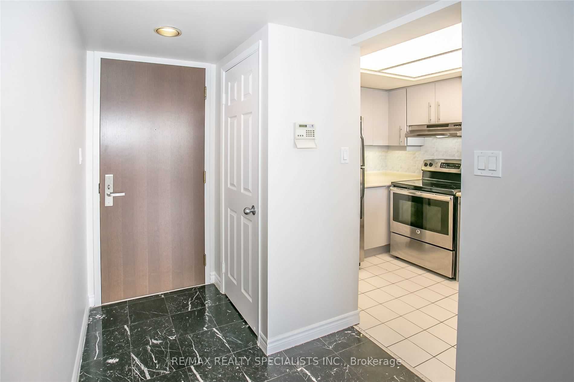 45 Kingsbridge Garden Circle 601