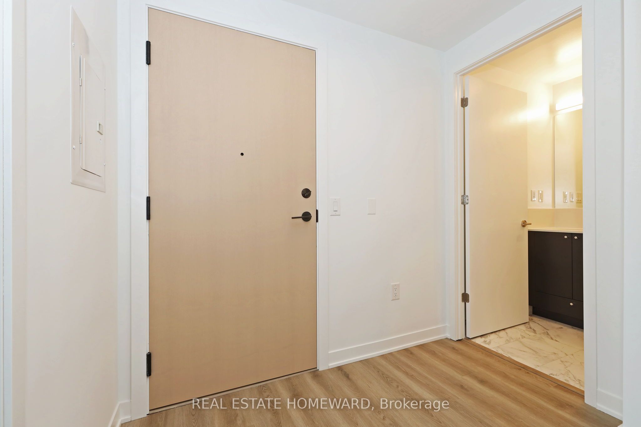 10 Oak Street 1703