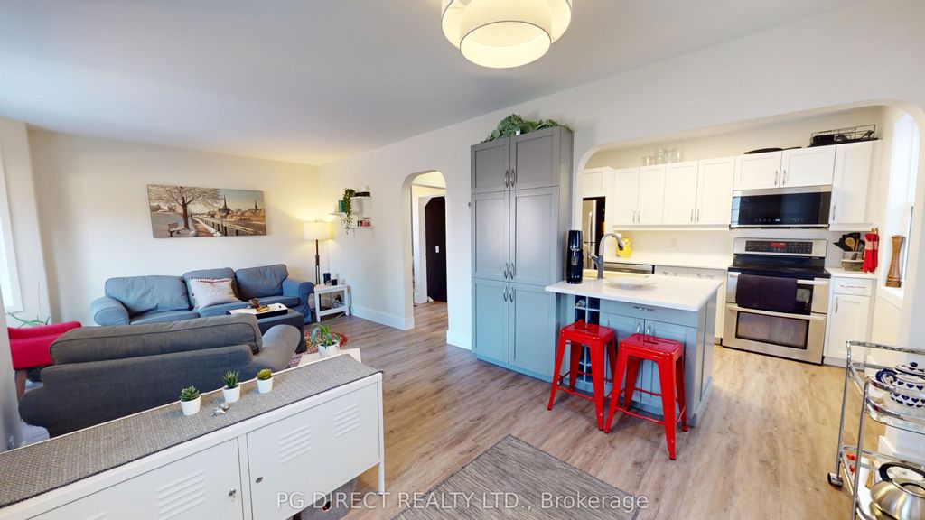 Photo of 35 Francis Street, Cambridge, ON N1S 1Z6 (MLS # X12869122)