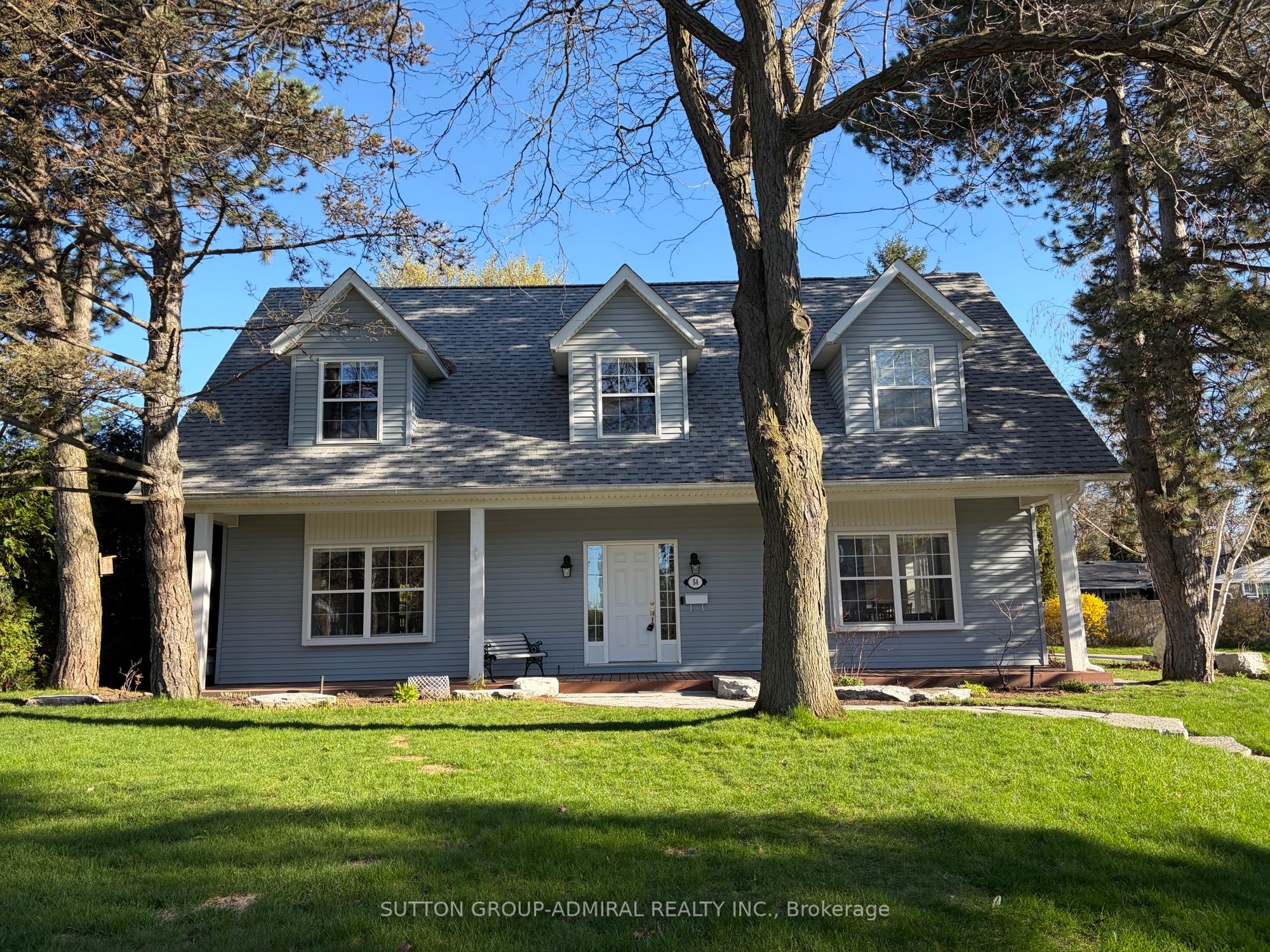 54 Starlight Crescent
