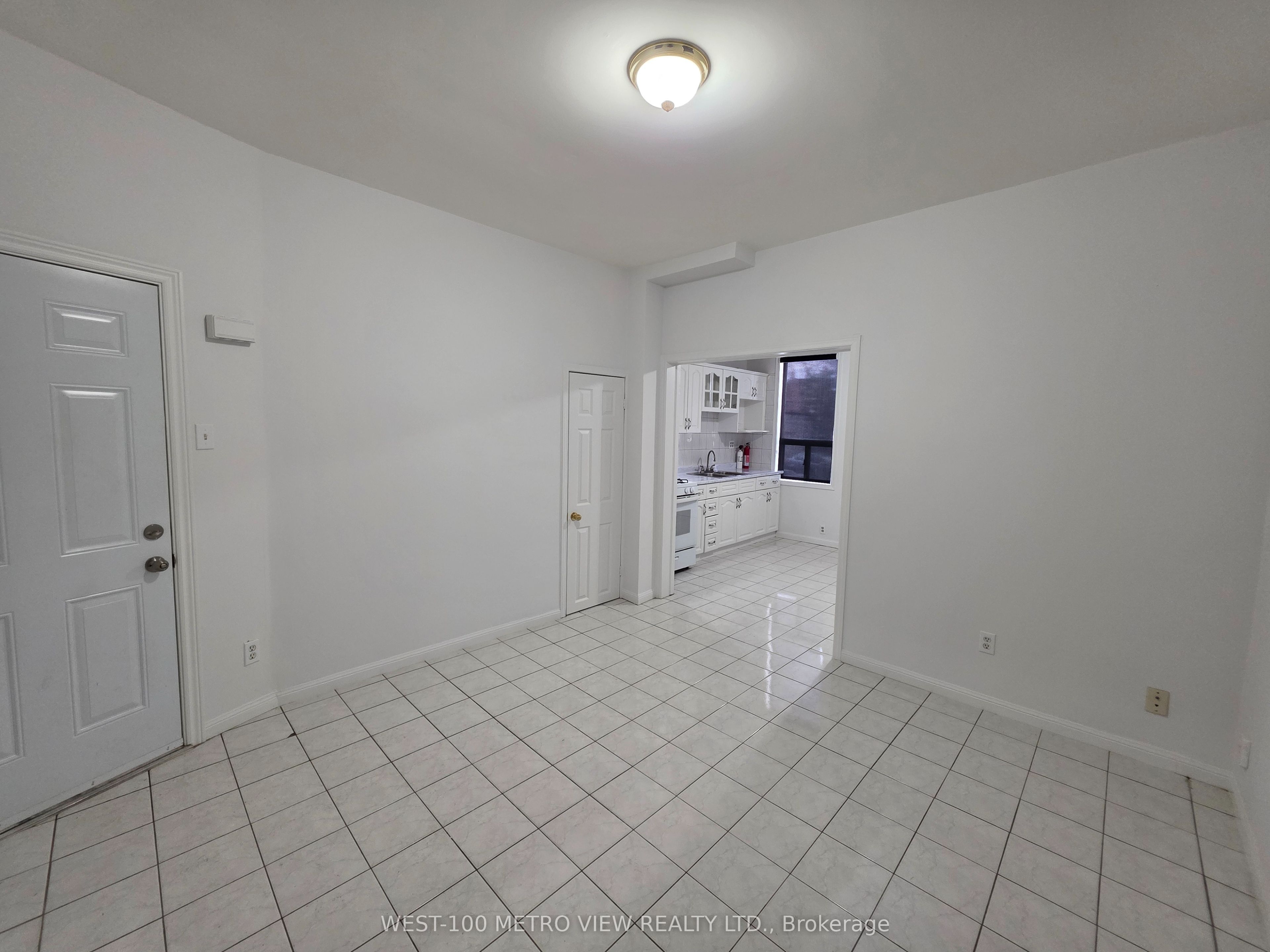 1075 Dufferin Street