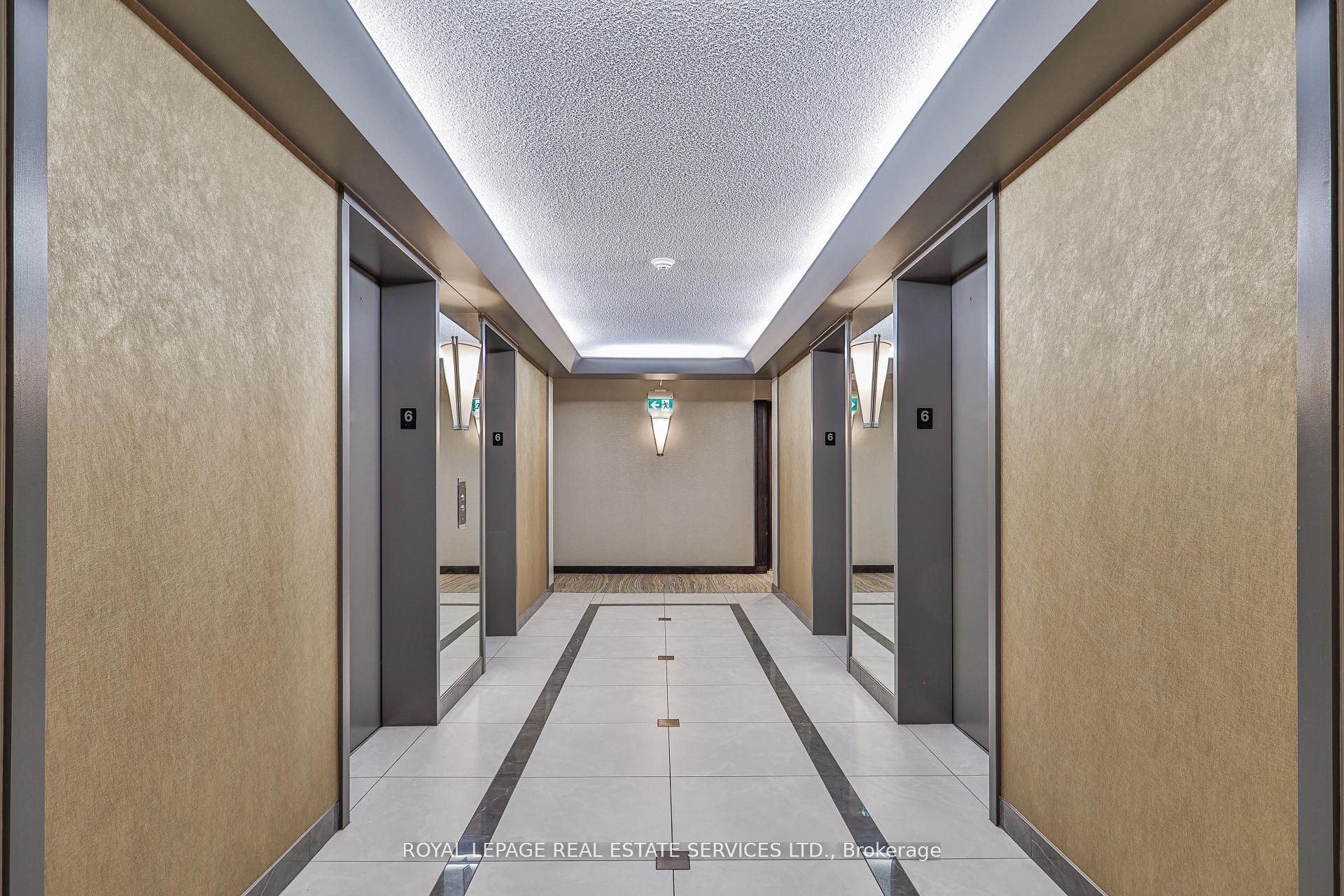 2269 Lake Shore Boulevard W 611